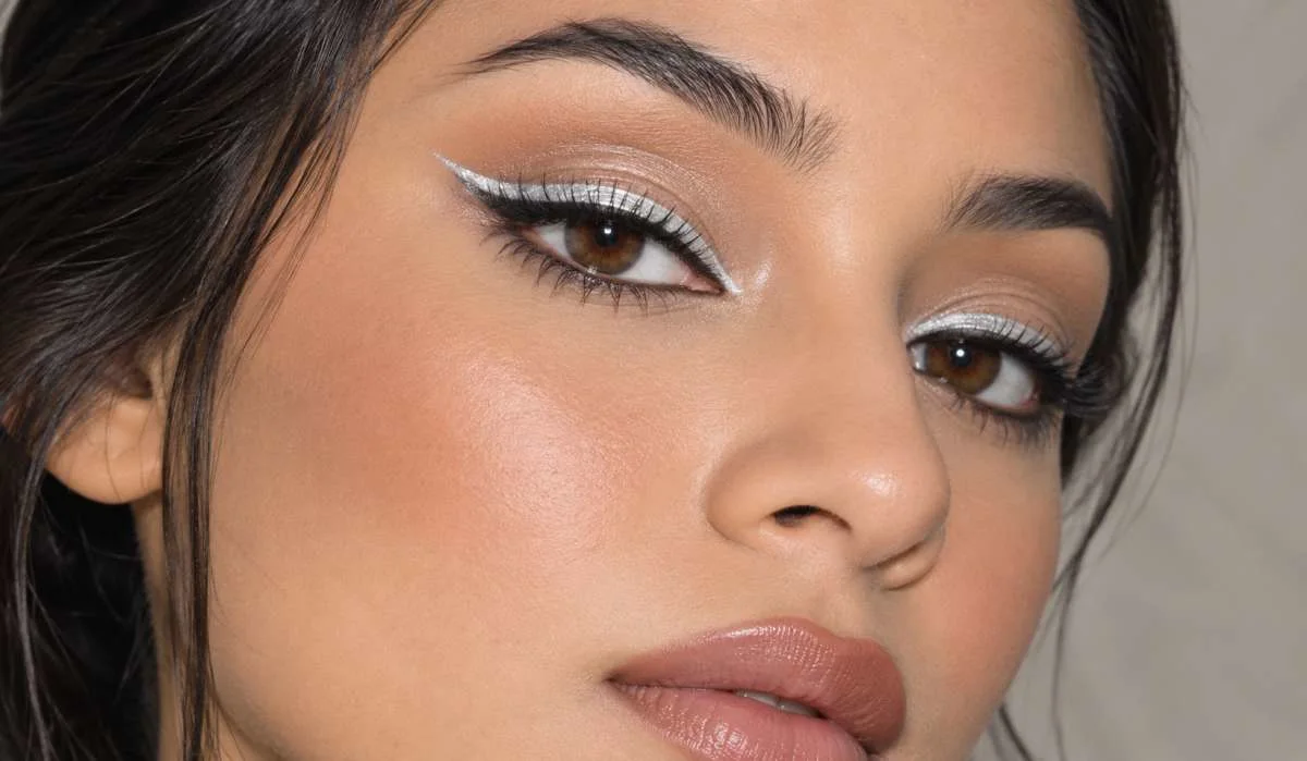 Silver Eyeliner Makeup Looks: Easy Styles for Every Occasion
